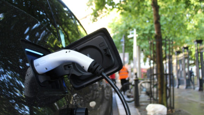 EU announces €1 billion programme for electric vehicle charging