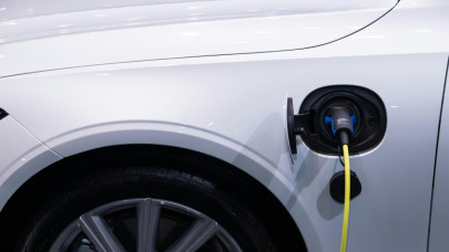 EBRD supports Avis car fleet electrification in Greece
