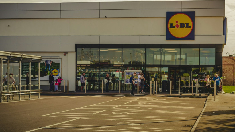 Lidl Romania collects food to aid disadvantaged Romanian communities