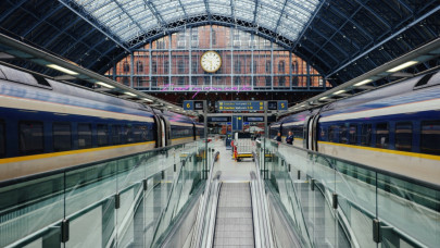 Eurostar to power trains entirely with renewable energy by 2030